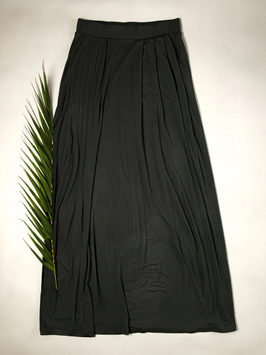 تنورة بيسك سادة