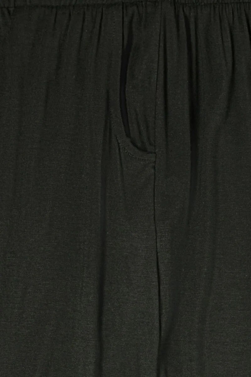 تنورة بيسك سادة - Image 2