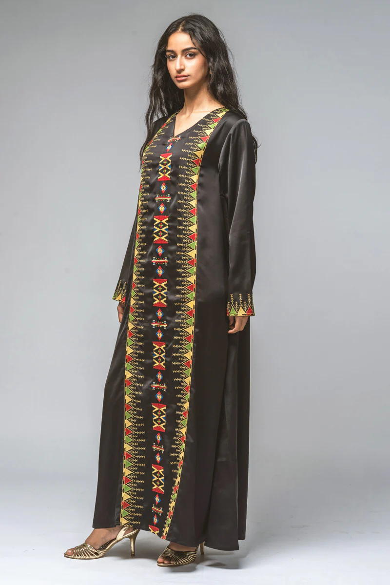 فستان ماكسي بتطريز تراثي - Image 2