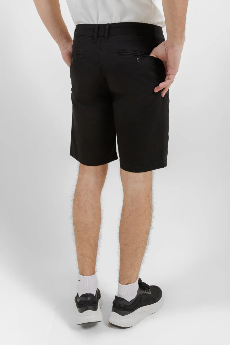شورت أساسي بتصميم عملي - Image 3