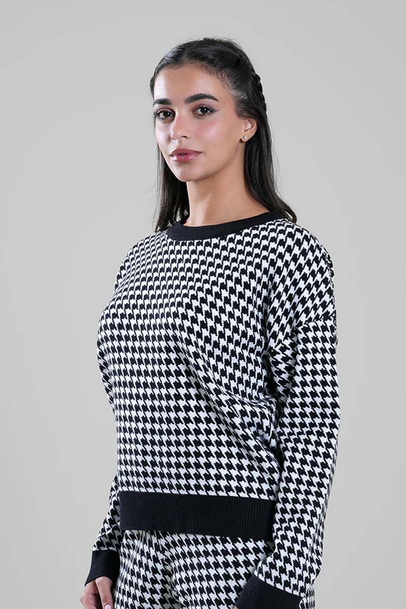 كنزة محبوكة بنقشة متباينة وأكمام طويلة - Image 2