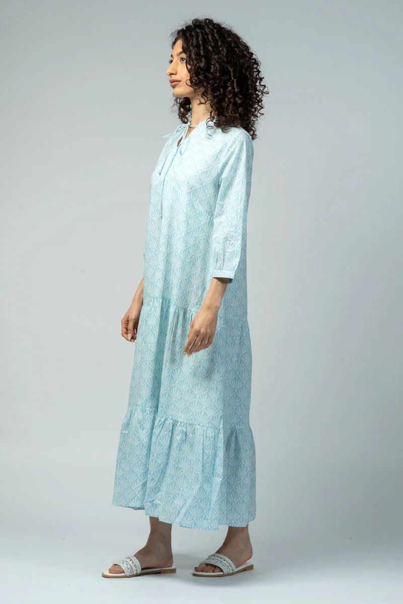 جلابية نسائية بطبعة ورباط عند الياقة - Image 18