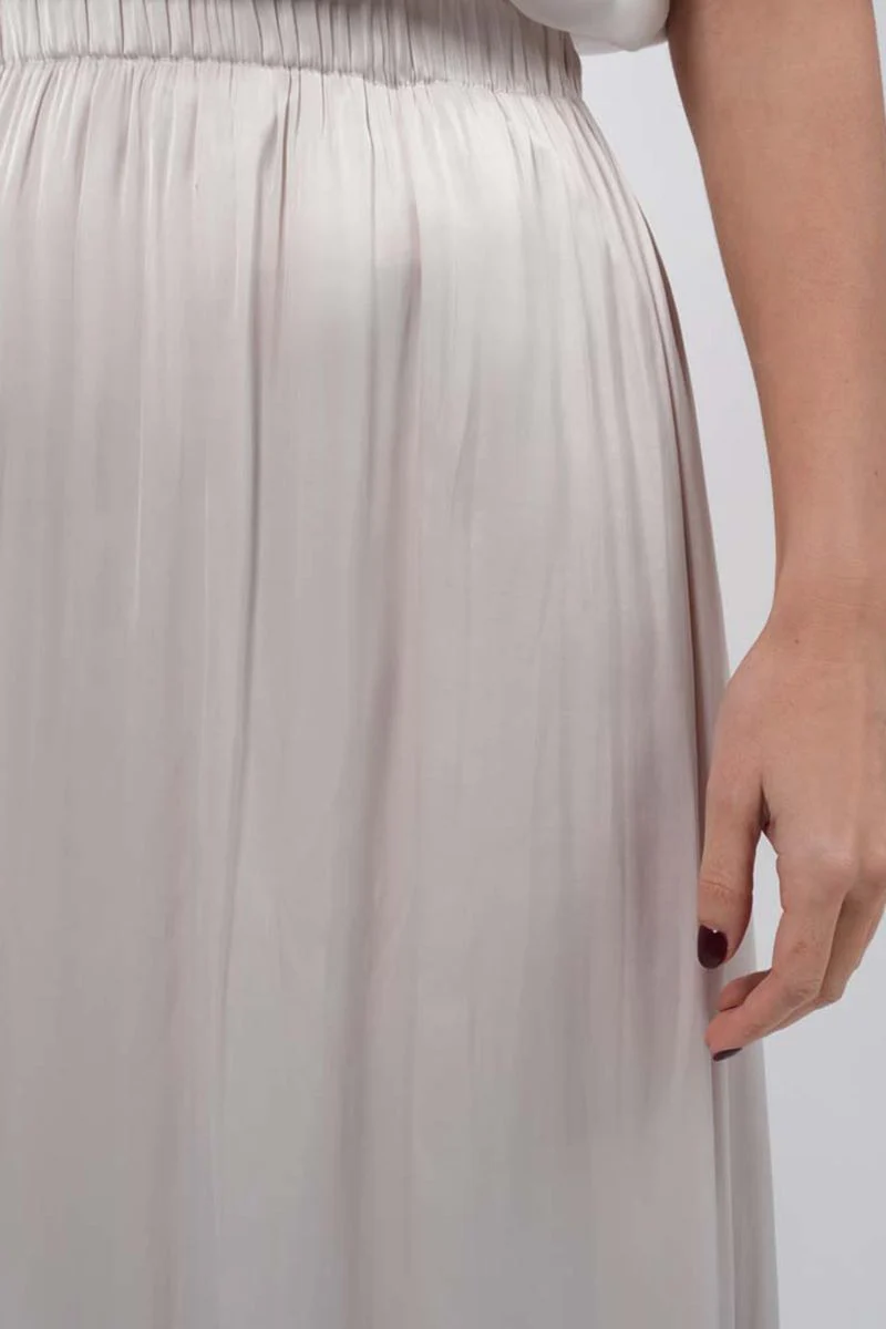 تنورة نسائية ماكسي بخامة ساتان - Image 4