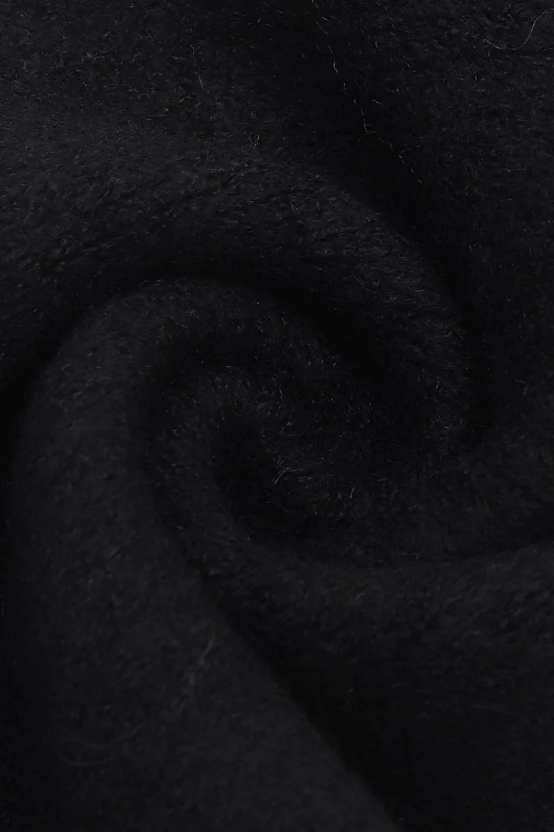 وشاح ولادي شتوي بلون موحد - Image 8