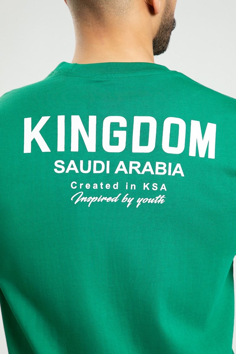 تيشيرت مستدام للجنسين بطبعات مستوحاة من روح السعودية - Image 8